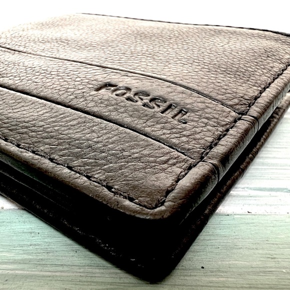 Fossil Tri-Fold Men’s Leather Wallet - Picture 1 of 16